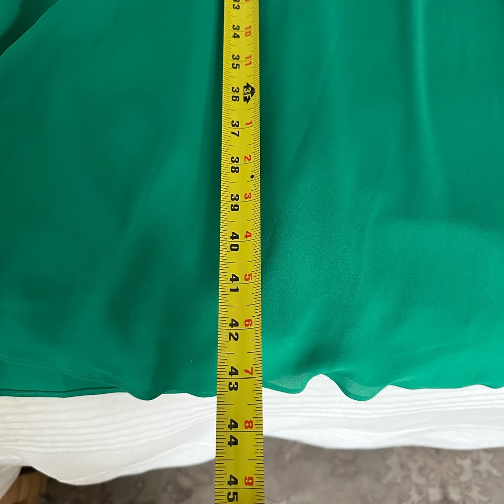 Elegant Green Strappy Dress - Picture 4 of 5